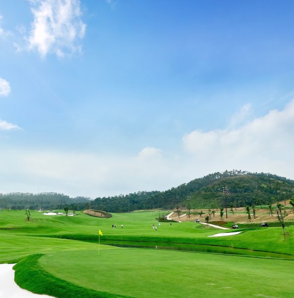 Sân Văn Lang Empire T&T Golf Club