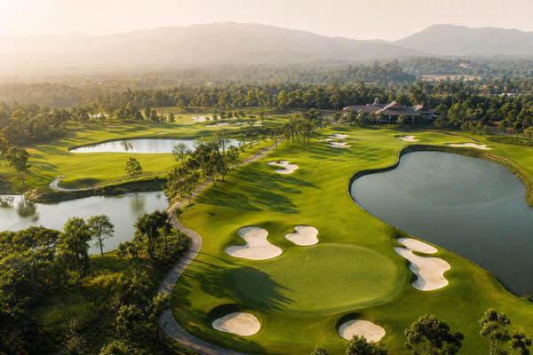 Sân golf và các khu vực chính trong golf