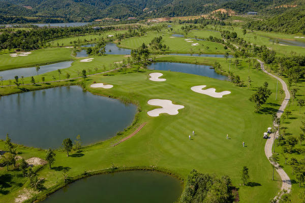 Sân golf là gì? Phân loại sân golf phổ biến