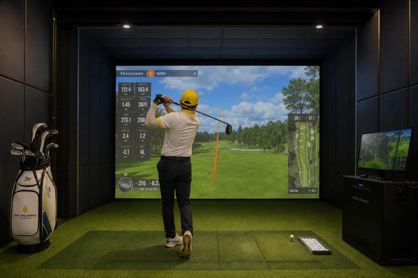 Sân golf trong nhà là gì? Tổng quan golf indoor