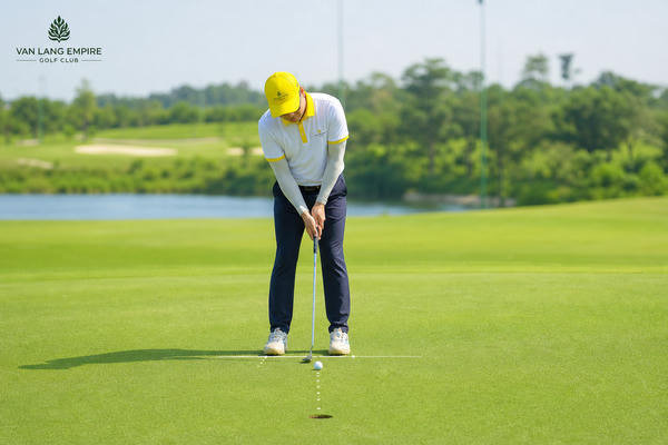 Kỹ thuật putting golf cơ bản cho người mới