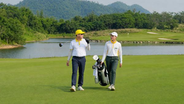 Lợi ích khi chơi golf với caddie tại các sân golf đẳng cấp