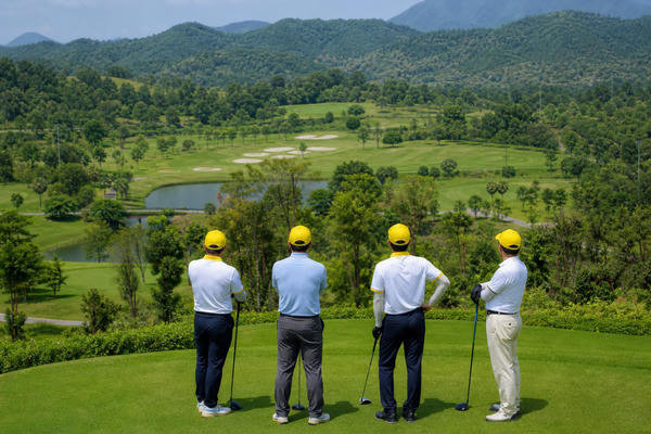 Sân golf tại Việt Nam và ví dụ Văn Lang Empire T&T Golf Club