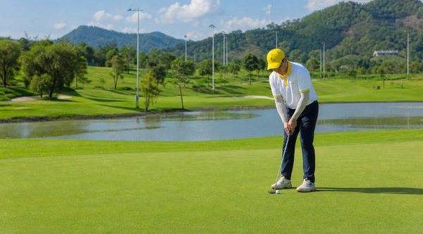 Luyện tập putting hiệu quả và trải nghiệm tại sân tiêu chuẩn quốc tế (KB)
